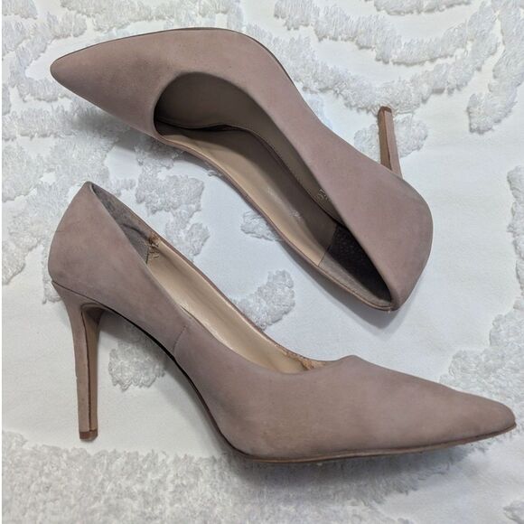 🥿 Vince Camuto Pointed Toe Suede Heels Almond Beige – Size 7.5 M - Picture 1 of 10